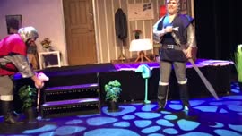 Ett roligt nummer från TorslandaRevyn 2018! Här tillsammans med kollegorna Jenny-Ann och Stefan 
