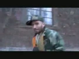 Jag är då polisen i detta klipp.. Originalet är : http://www.youtube.com/watch?v=QomiQe-lrk4