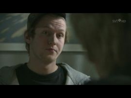 Jag spelar karaktären Jonathan i Tv-Serien Andra Avenyn, en liten roll som var med i två avsnitt!