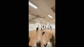 Nybörjarkursen i Teater som avslutades med en uppsättning. Här är min sista monolog i slutet av pjäsen. 